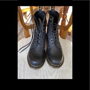 Doc Martens 1460 Size 9